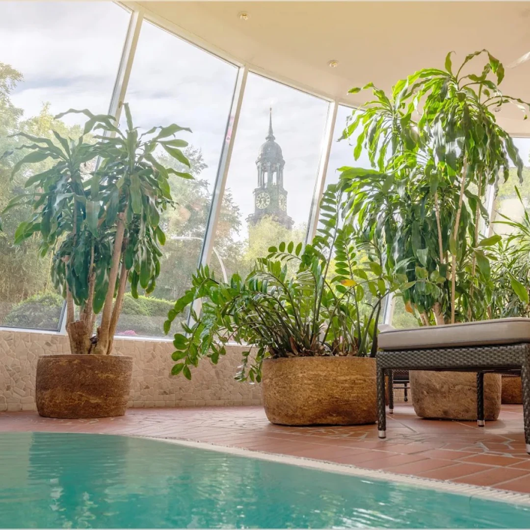 de_Gyms_DavidLloydMeridianAmMichelHamburg_4