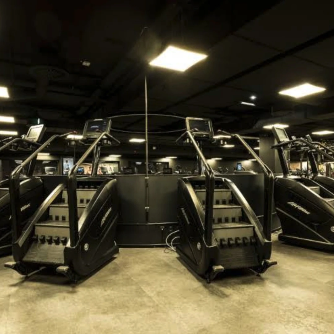 de_Gyms_FitnessFirstHamburgLangenhorn_4