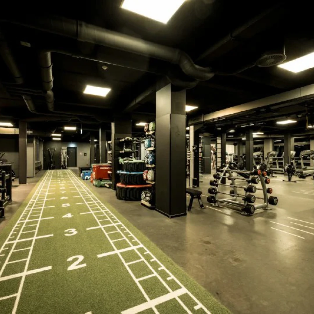 de_Gyms_FitnessFirstHamburgLüneburgerTor_2
