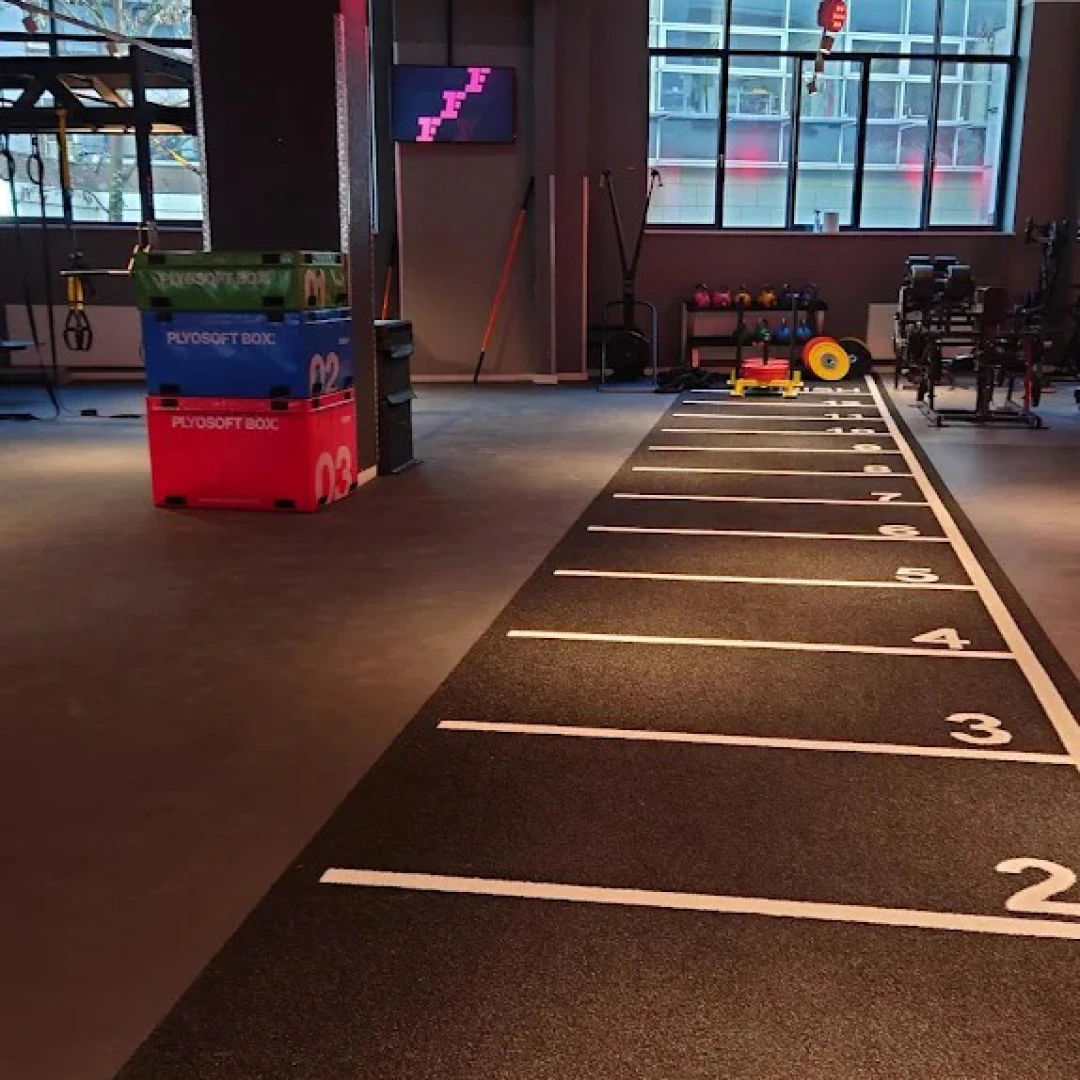 de_Gyms_FitnessFirstHamburgRödingsmarkt_1
