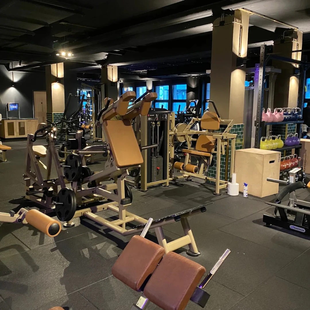 de_Gyms_FitnessFirstHamburgStadthöfe_0