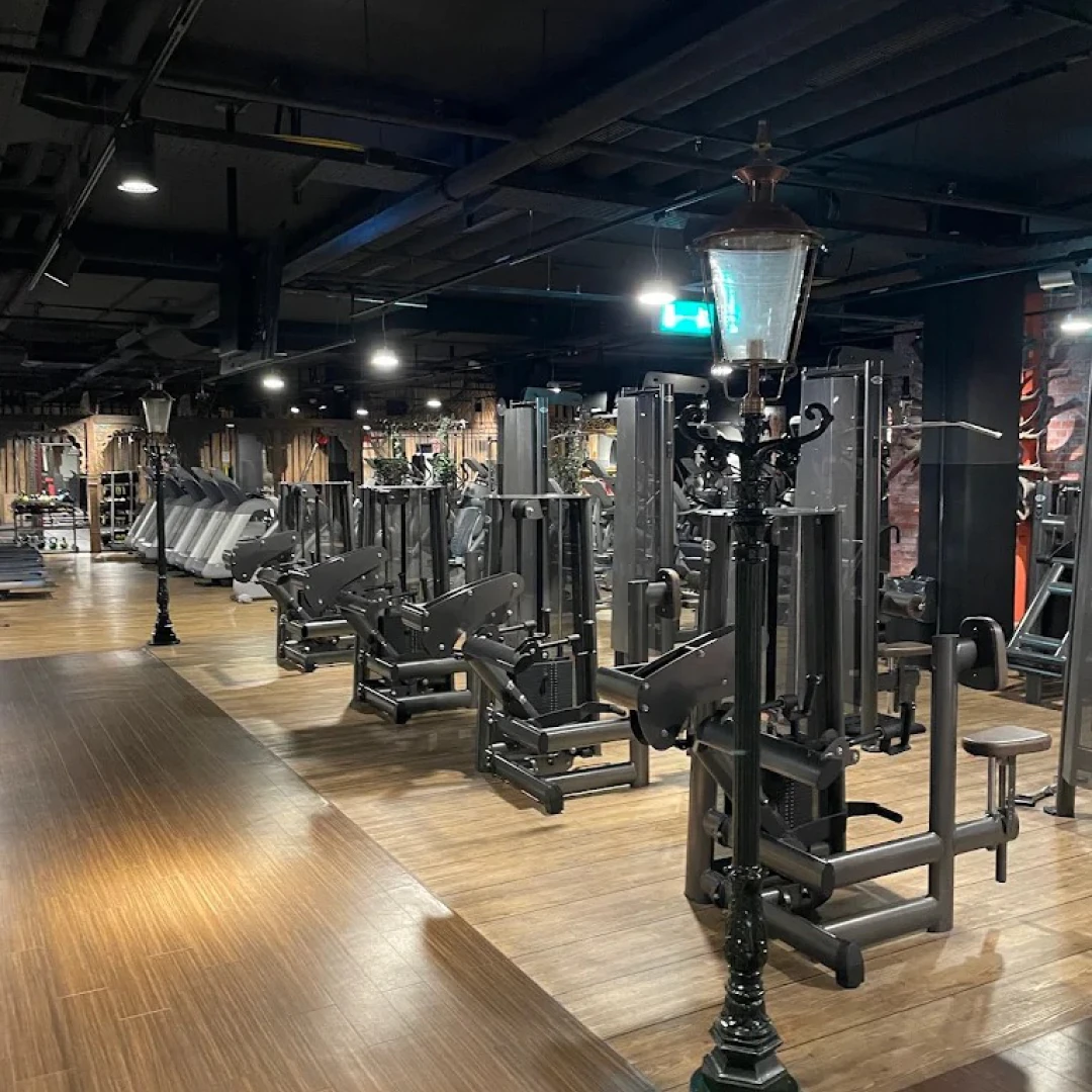 DE_Gyms_JohnReedFitnessHamburgHarburg_1