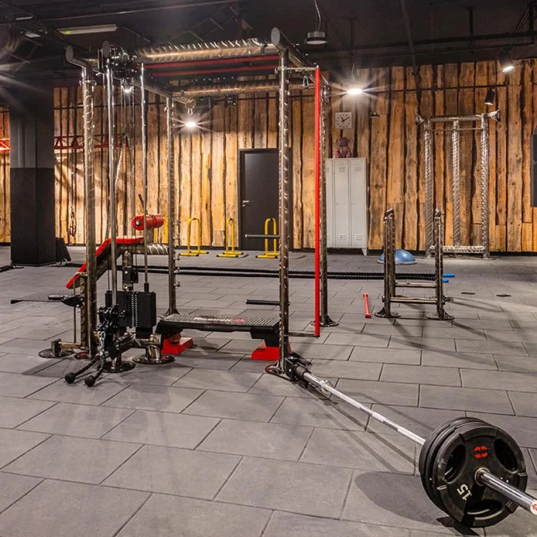 de_Gyms_JohnReedFitnessHamburgHarburg_1