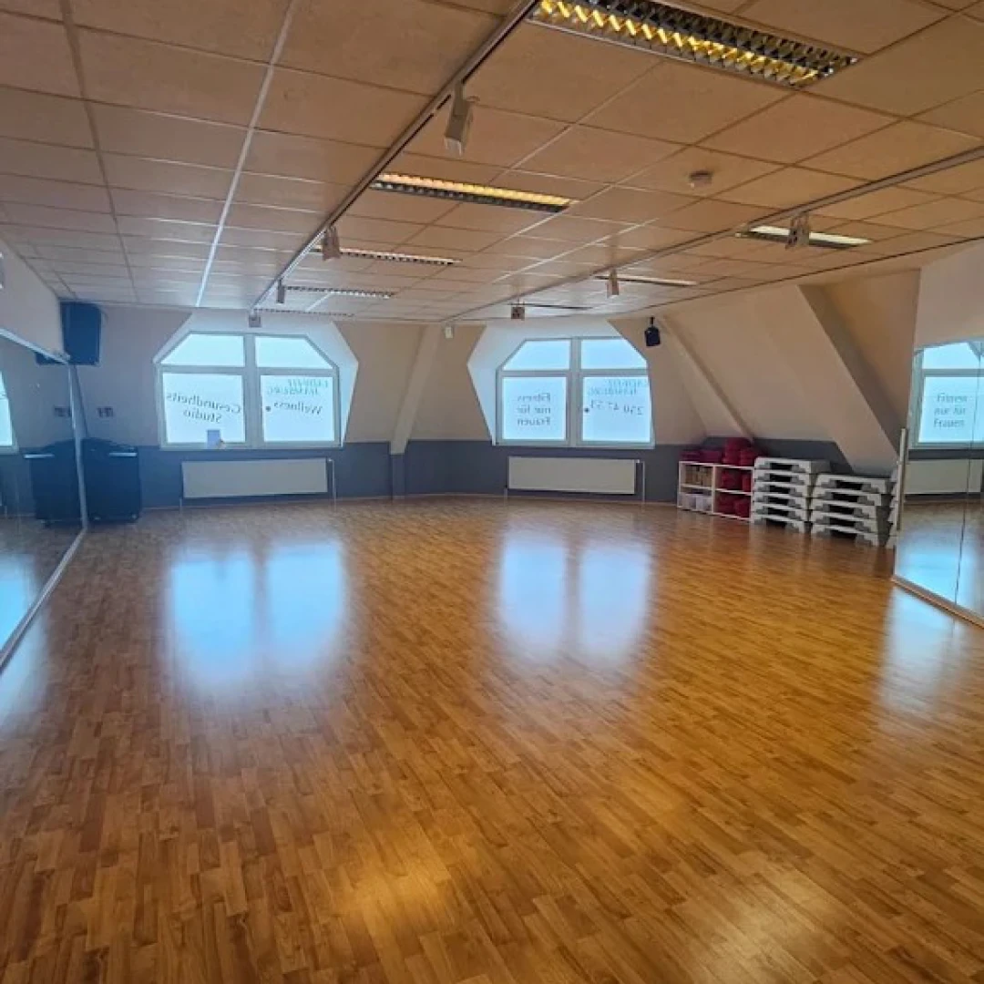 de_Gyms_LadyFitHamburgFitnessCenter_3