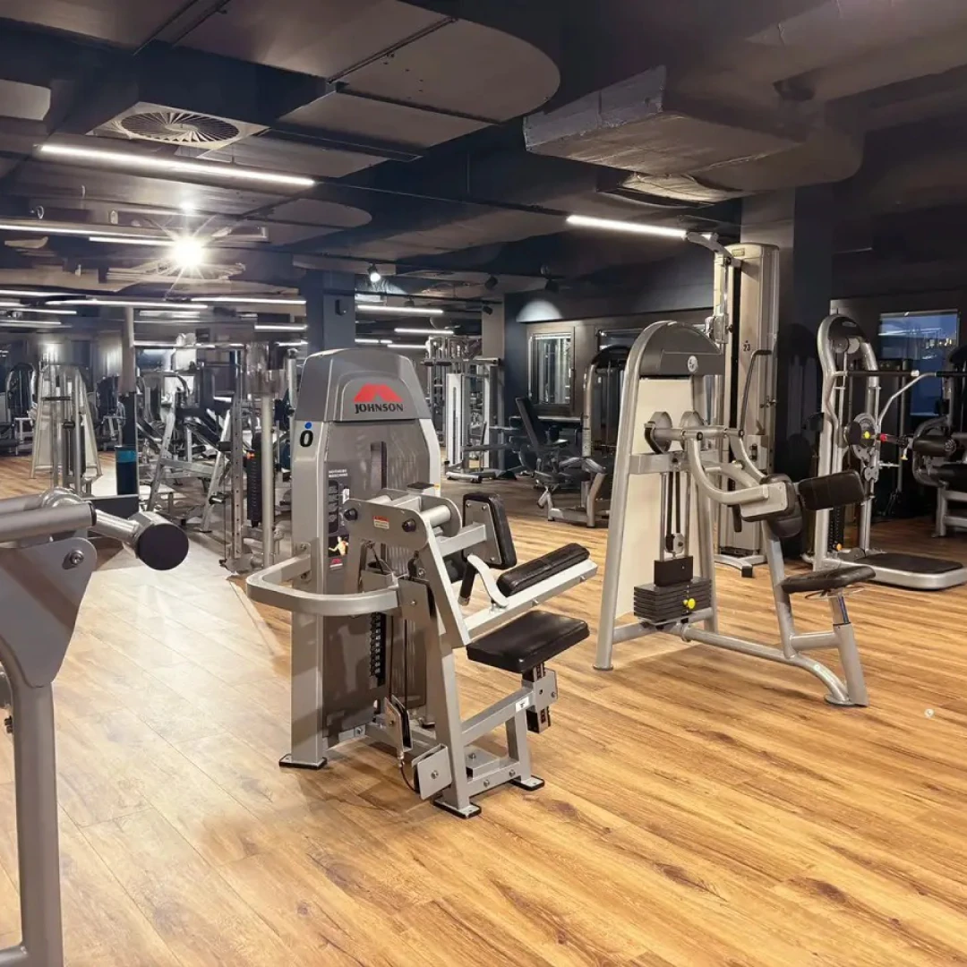 de_Gyms_LeFitHamburgAltona_1