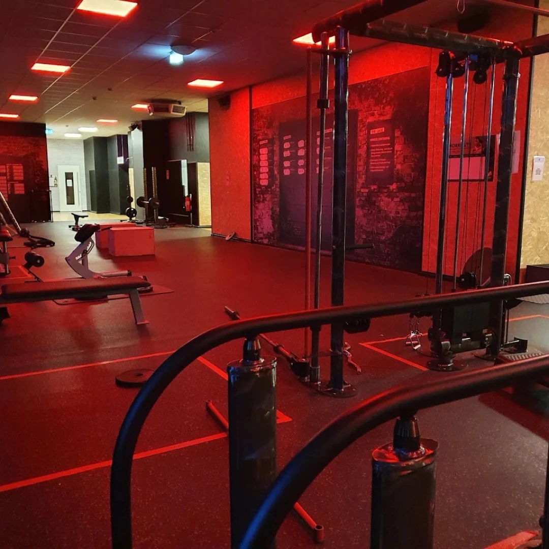 de_Gyms_McFitHamburgHamm_2