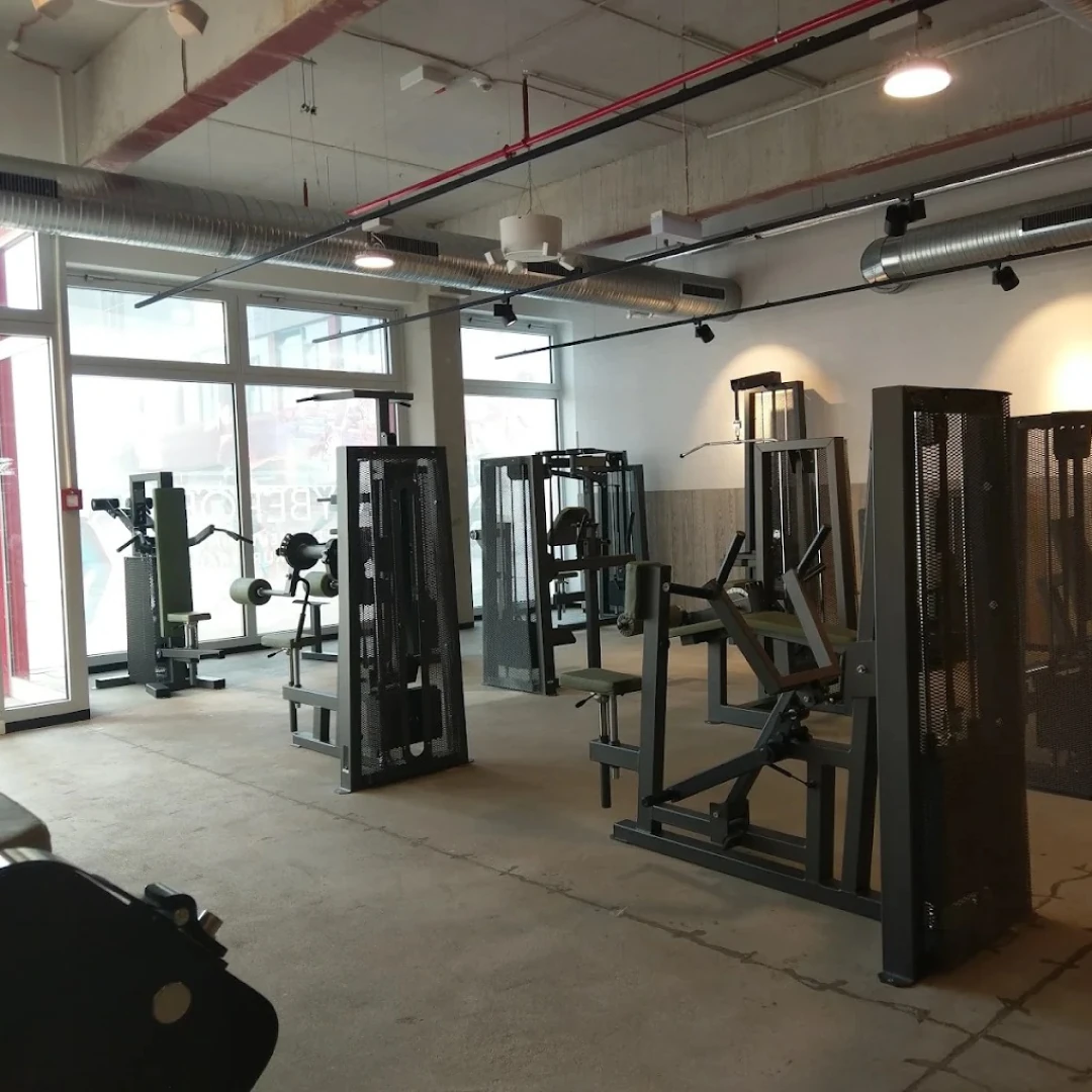 de_Gyms_McFitHamburgLangenhorn_1