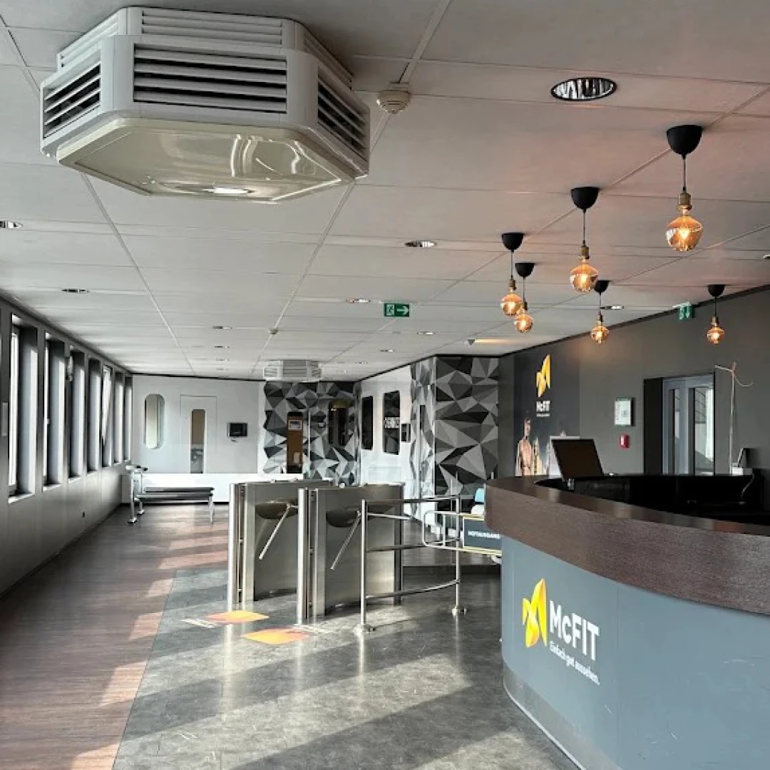 de_Gyms_McFitHamburgStellingen2_4