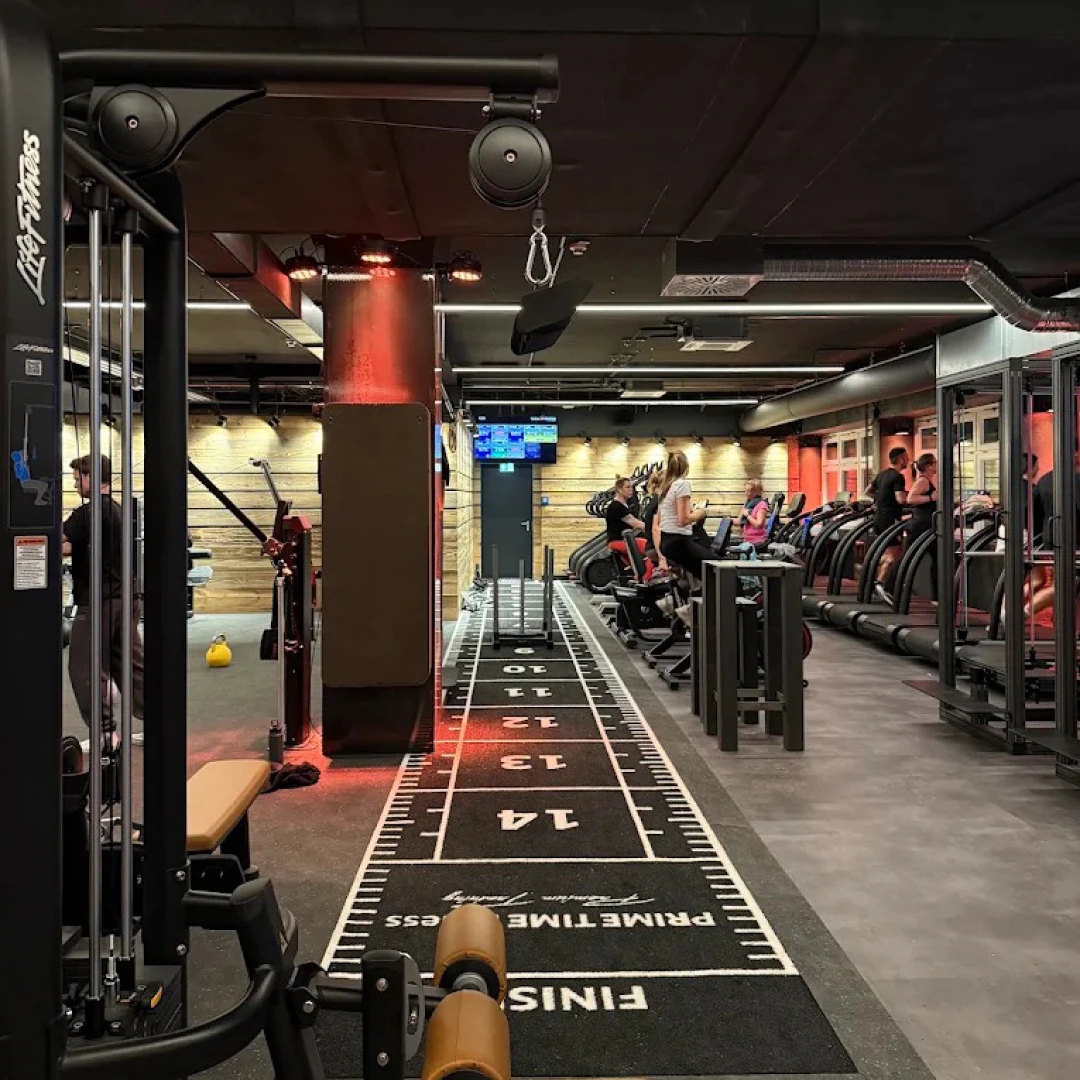 de_Gyms_PrimeTimeFitnessEppendorf_4