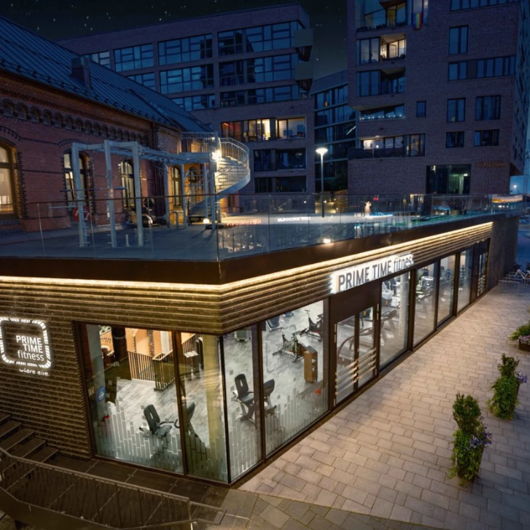 de_Gyms_PrimeTimeFitnessHamburgHafencity_3