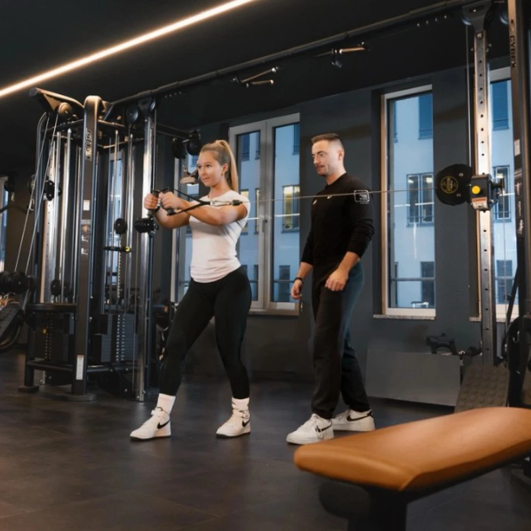de_Gyms_PrimeTimeFitnessHamburgKampnagel_1