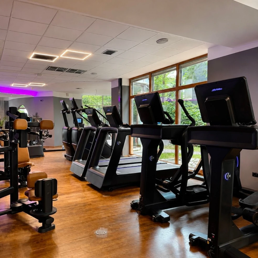 de_Gyms_SportsClubVolksdorf_2