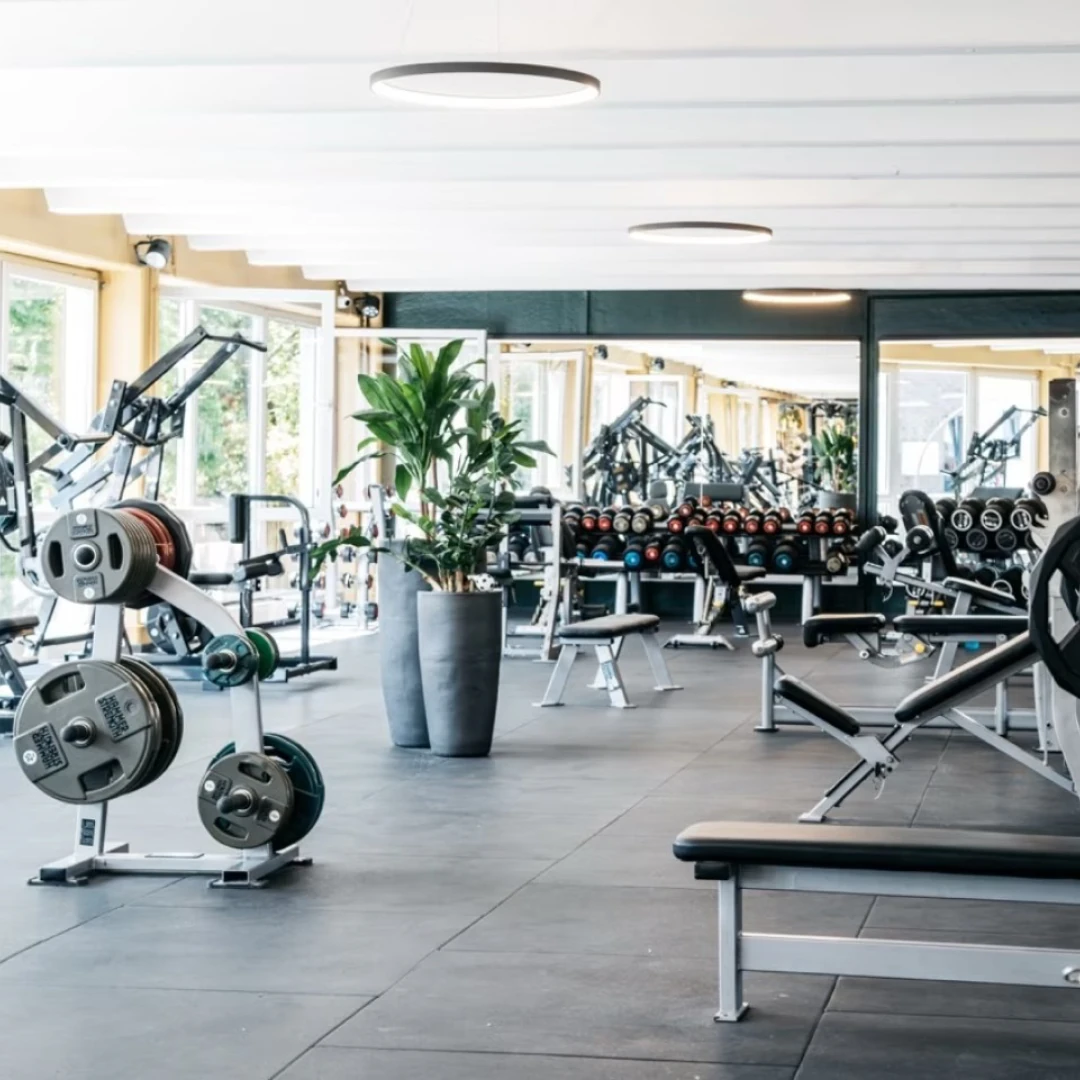 DE_Gyms_ByLinzenichKölnHolweide_1