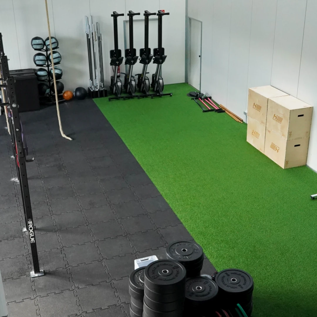 de_Gyms_CommunityFitnessBluePitKölnLövenich_4