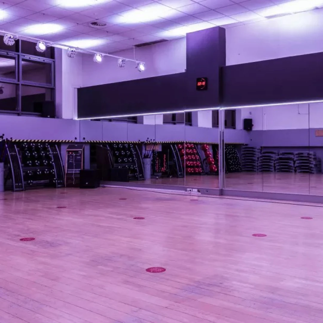 de_Gyms_FitnessFirstKölnBayenthal_3