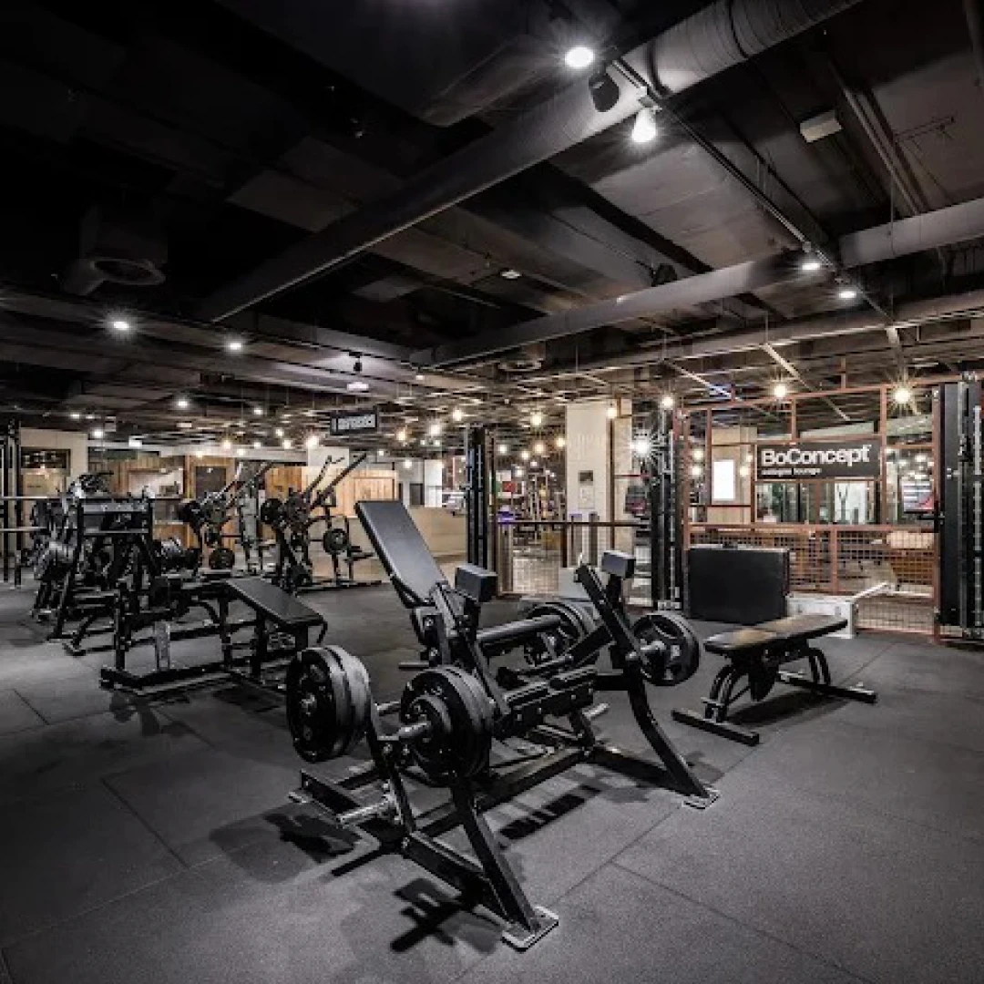 de_Gyms_FitnessFirstKölnBreiteStraße_1
