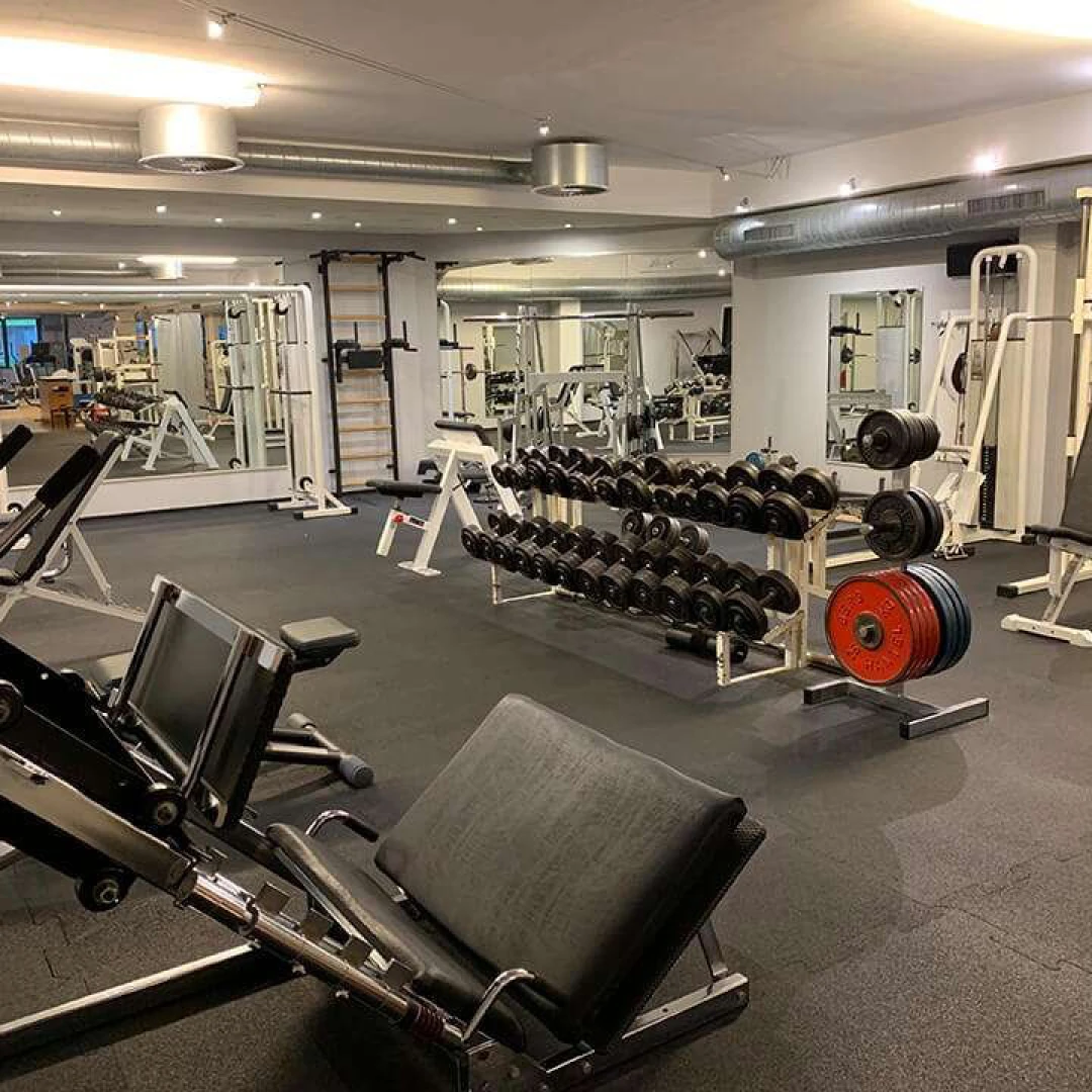 DE_Gyms_FitnessStudioPesch_1