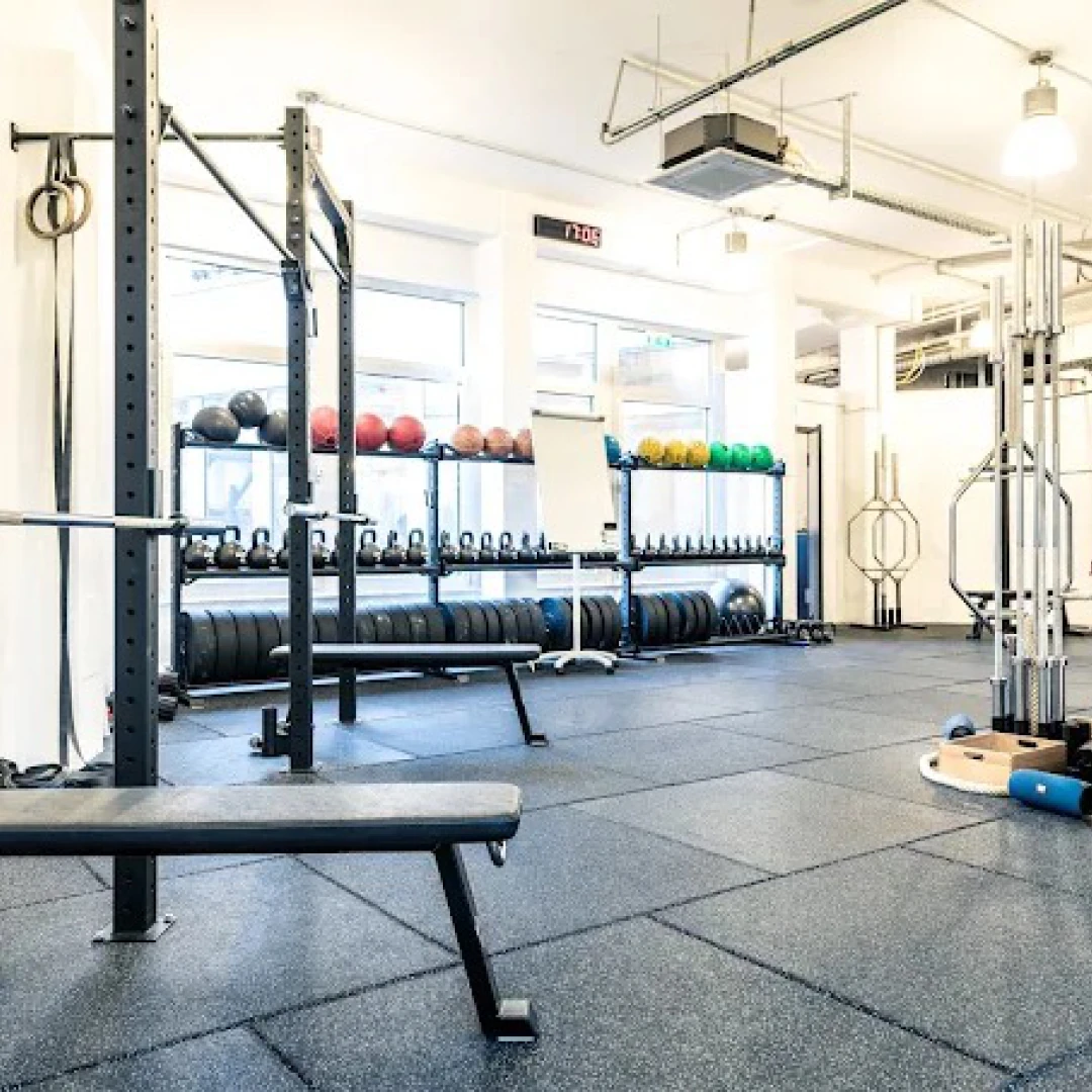 de_Gyms_Kader1FitnessstudioKöln_0
