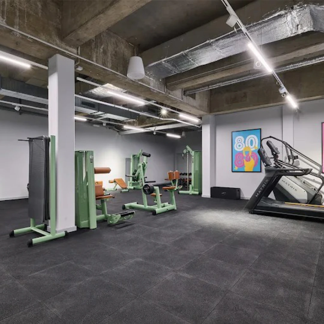 de_Gyms_McFitKölnEhrenfeld_1
