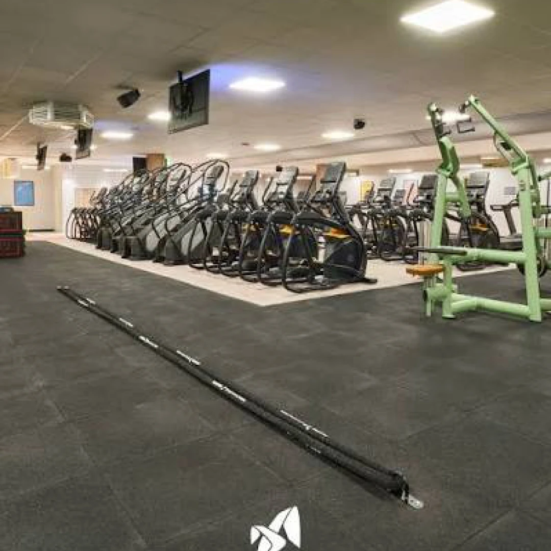de_Gyms_McFitKölnMülheim_2