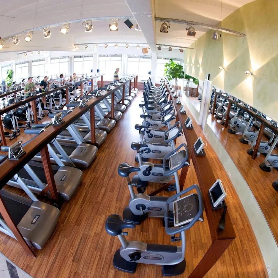 de_Gyms_A.j.'sFitness_2