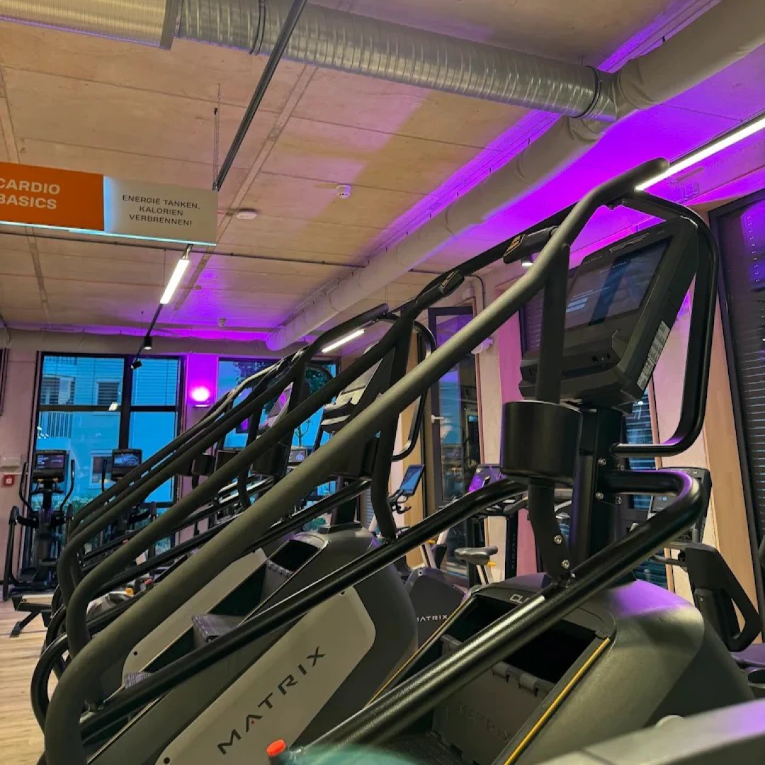 de_Gyms_BasicFitMünchenMoosacherStraße_3