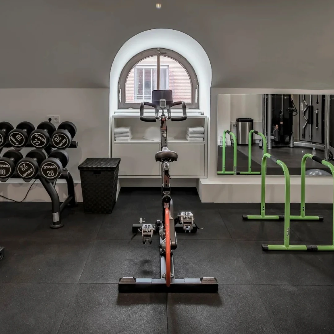 de_Gyms_BiPhiTImPlatzlHotel_1