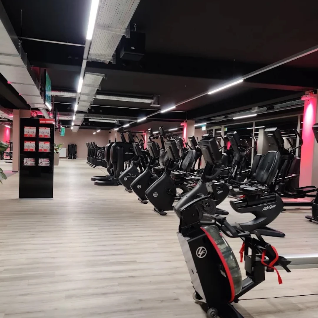 de_Gyms_CleverFitMünchenBergAmLaim_1