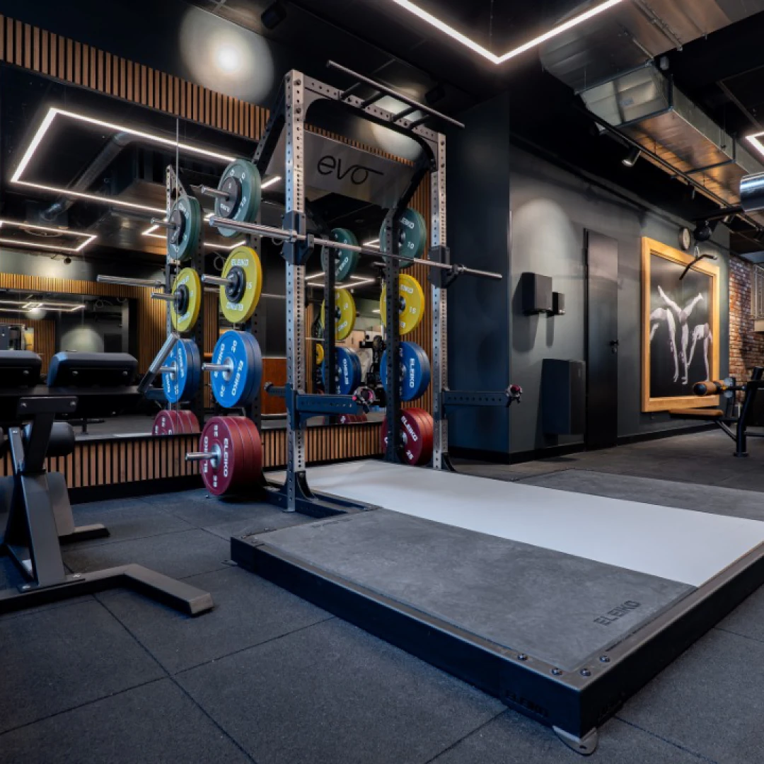 de_Gyms_EvoFitnessMünchenMaxvorstadt_1