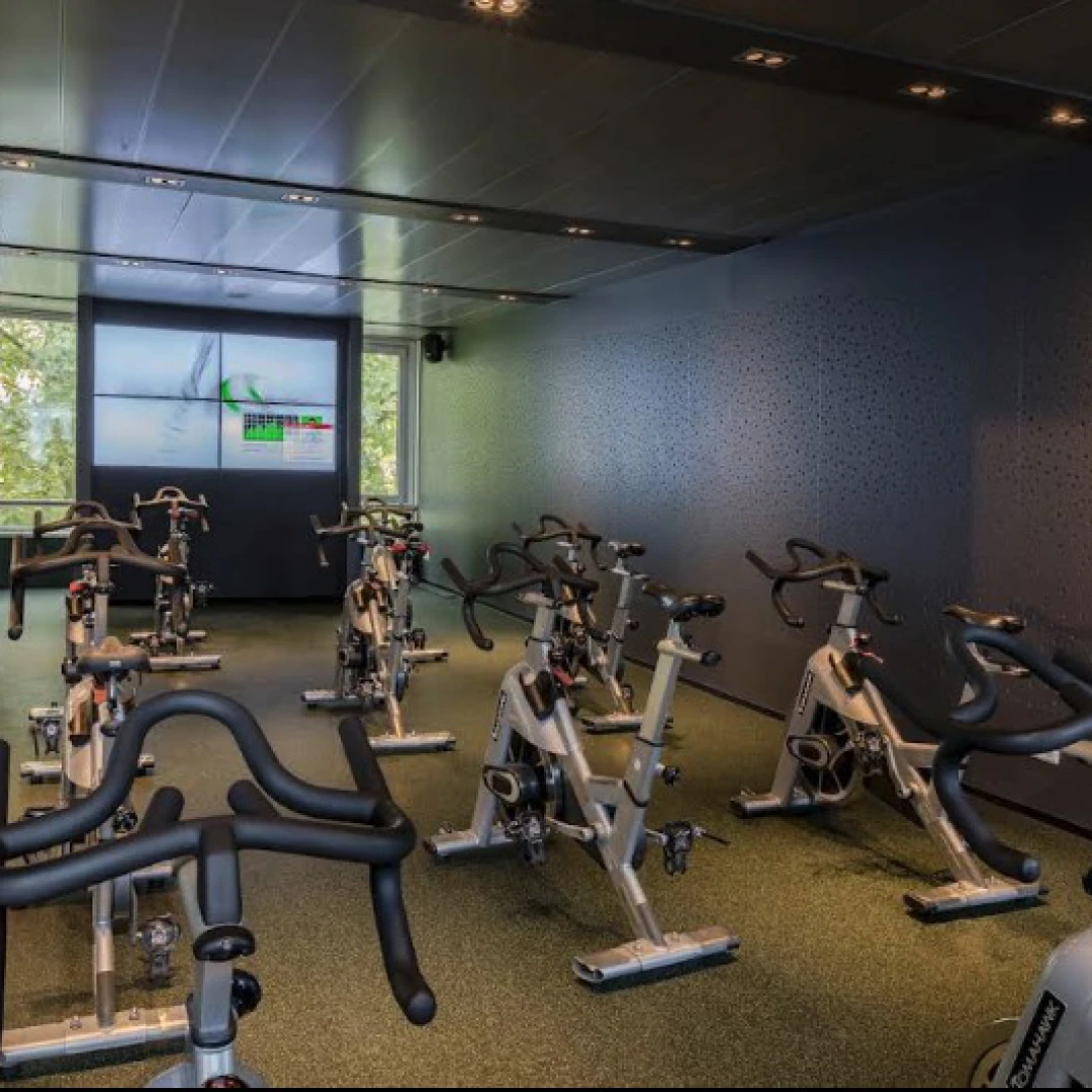 de_Gyms_FitStarFitnessstudioMünchenNeuhausen_4