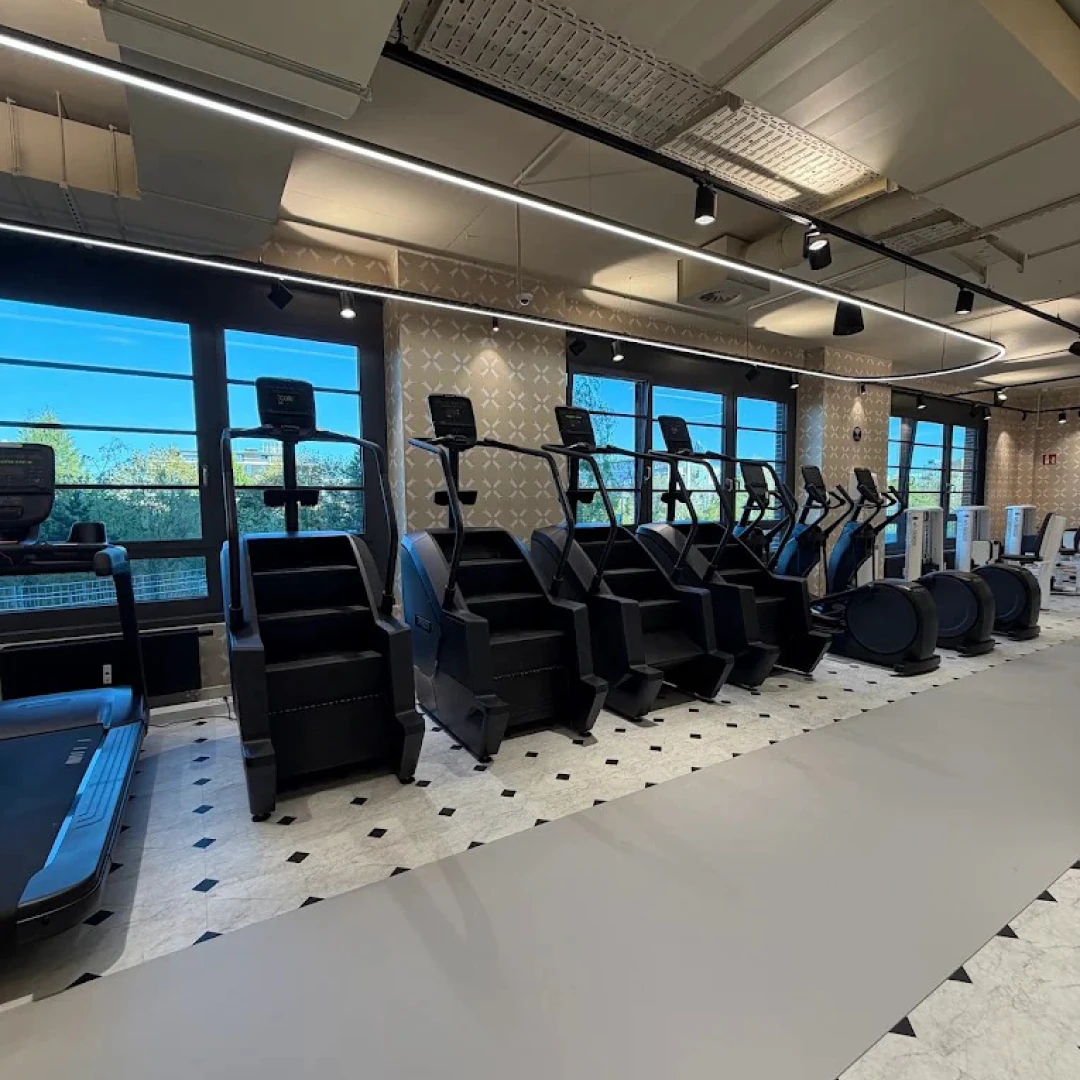 de_Gyms_FitsevenelevenClubMünchenSoho_2