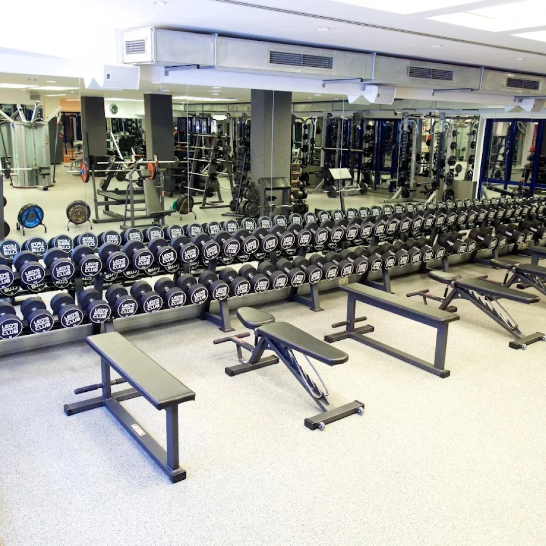 de_Gyms_Leo'sSportsClub_1