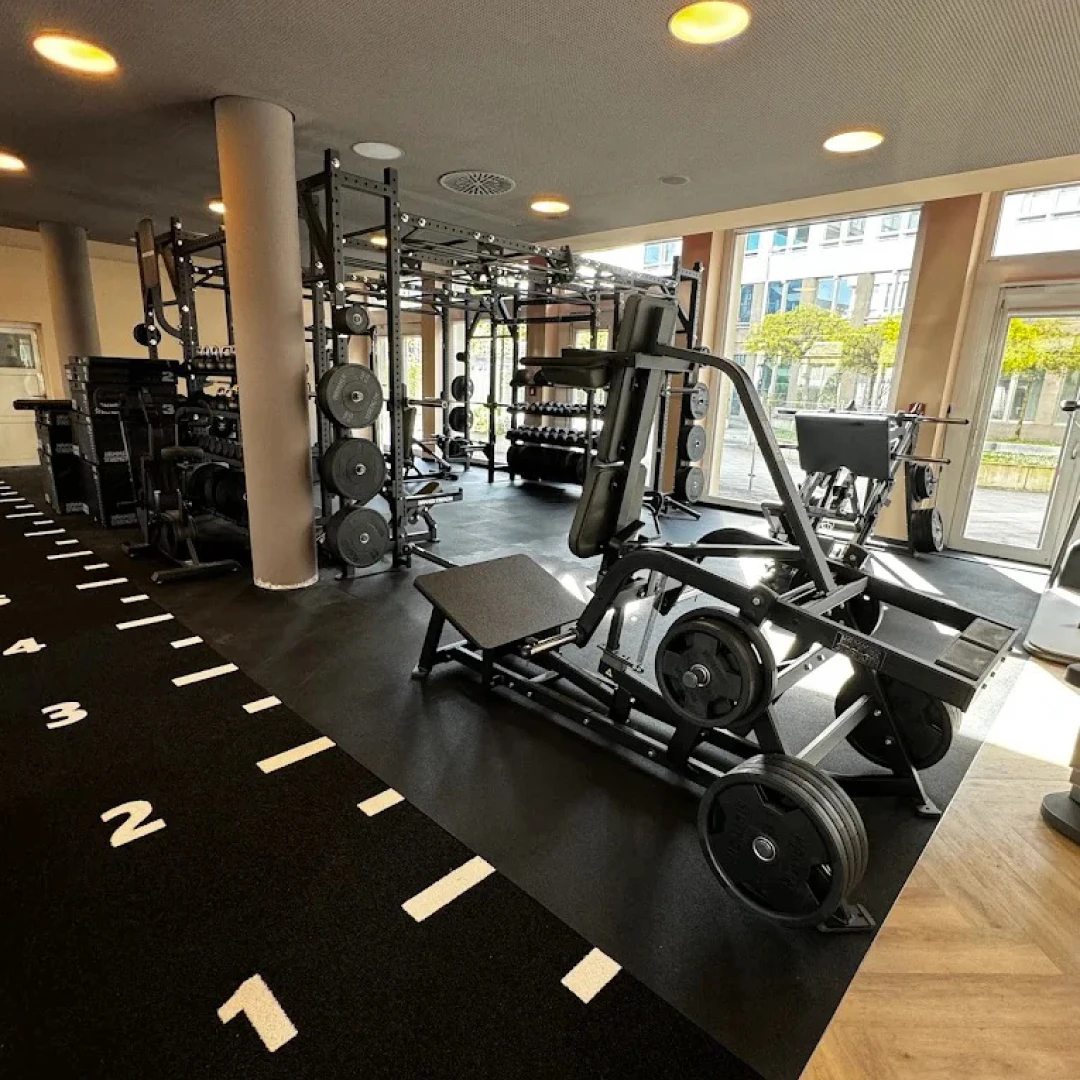 de_Gyms_Maisha‘sMedicalGym_0