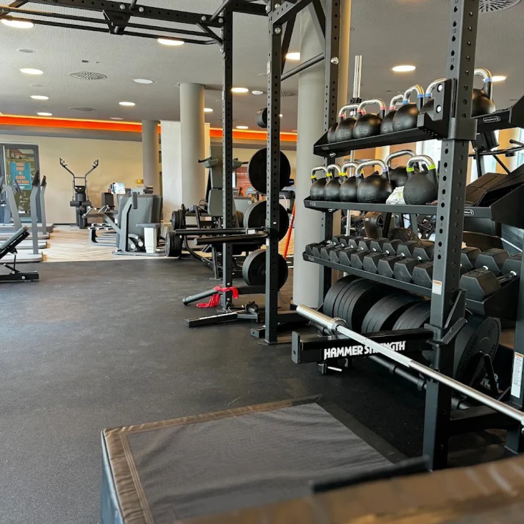 de_Gyms_Maisha‘sMedicalGym_1
