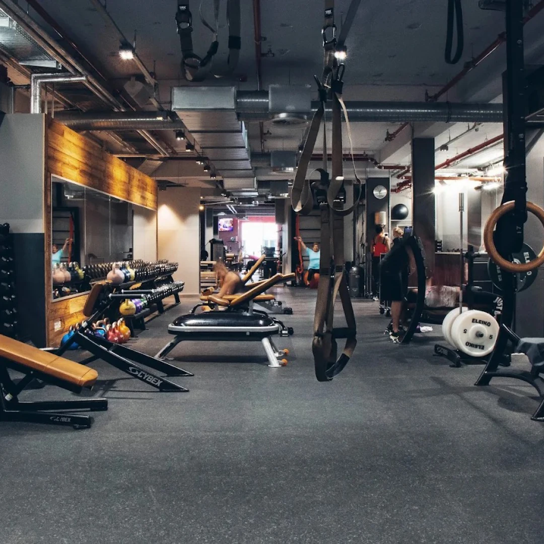 DE_Gyms_PrimeTimeFitnessLeopoldstraße_1