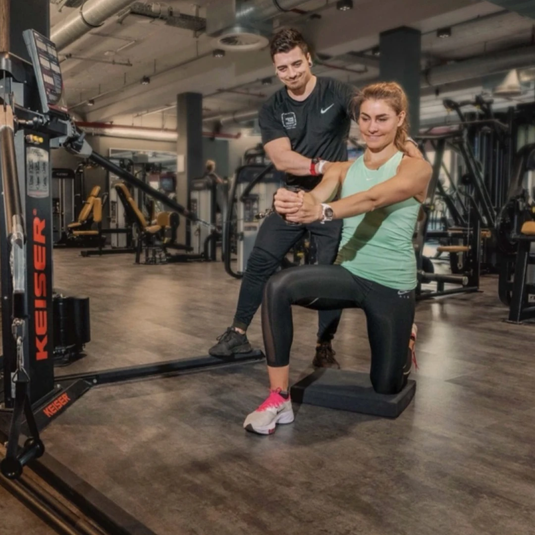 de_Gyms_PrimeTimeFitnessLeopoldstraße_4