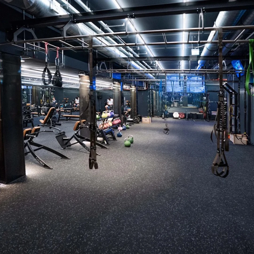 DE_Gyms_PrimeTimeFitnessMaximilianstraße_1