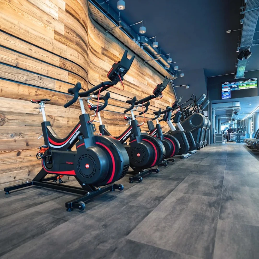 de_Gyms_PrimeTimeFitnessMaximilianstraße_1