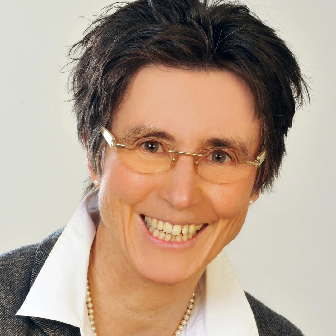 DE_Nutritionists_Dr.Med.MonikaPirletGottwald_1
