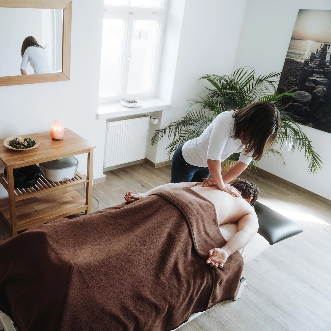 de_Therapists_PhysiotherapieAmWuhletal_1