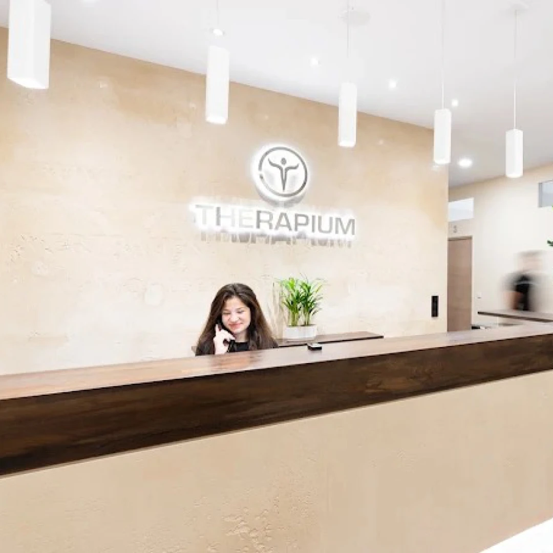 DE_Therapists_TherapiumPhysiotherapieWedding_1