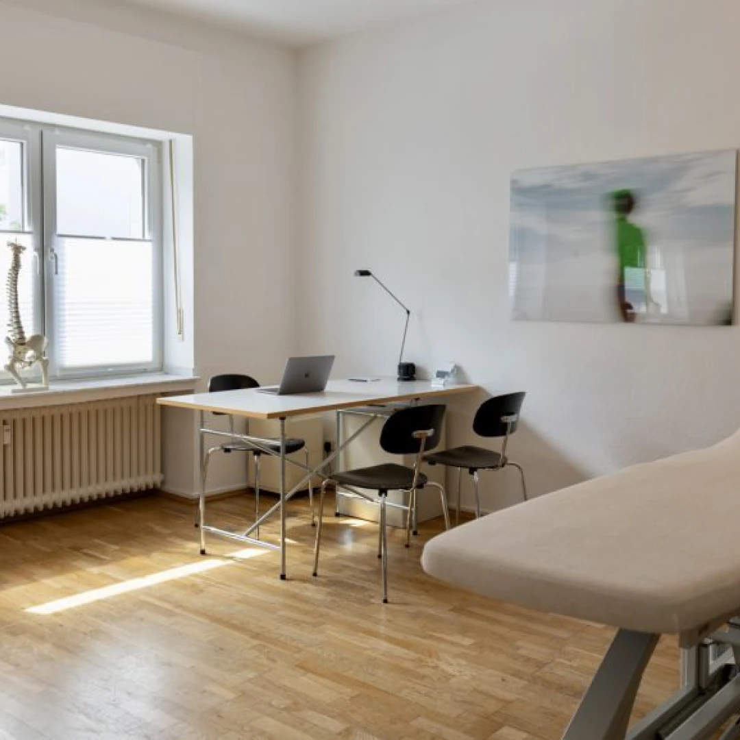de_Therapists_DieOsteopathen–Blut,Wenkel_3