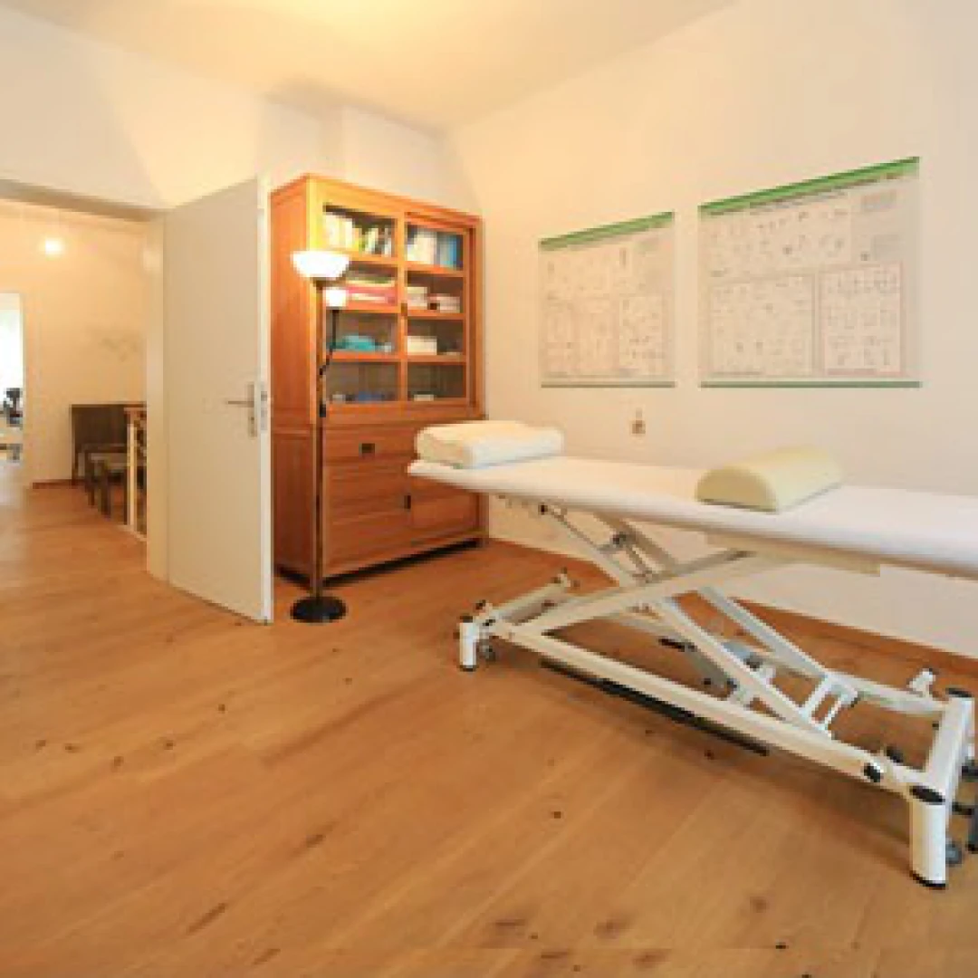de_Therapists_OsteopathiePraxisKölnEhrenfeld_5