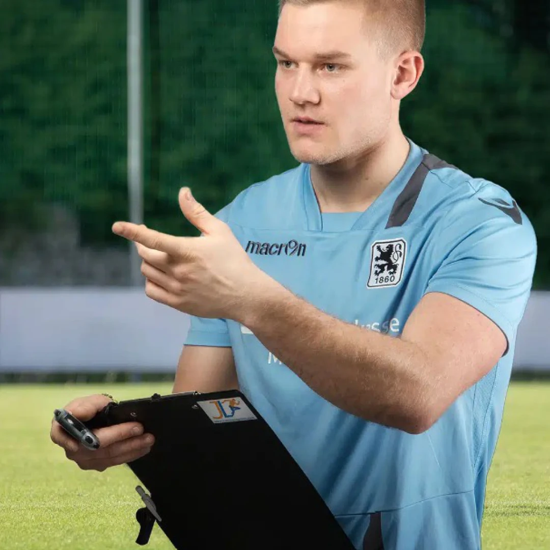 de_Trainers_JohannesLukas_0