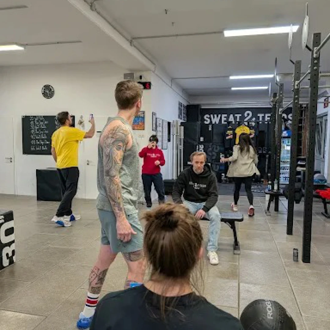DE_Trainers_Sweat&TearsCrossFit_1